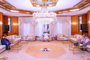 President Muhammadu Buhari receiving COVI-19 briefing from NCDC and Health authorities