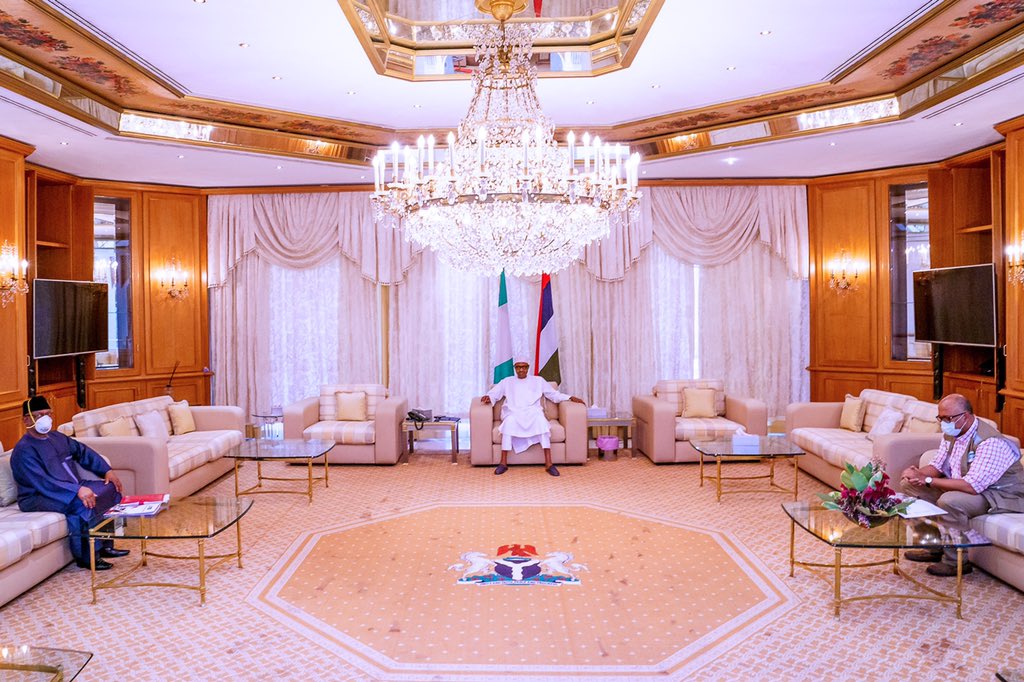 President Muhammadu Buhari receiving COVI-19 briefing from NCDC and Health authorities