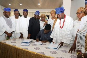 FAYEMI-SIGN-AMOTEKUN-696×463