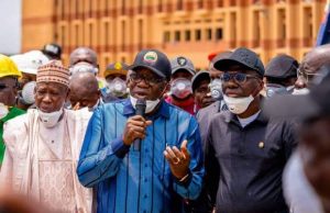 Lagos explosion- Governors pay condolence visit to Sanwo-Olu, donate N200m to relief fund