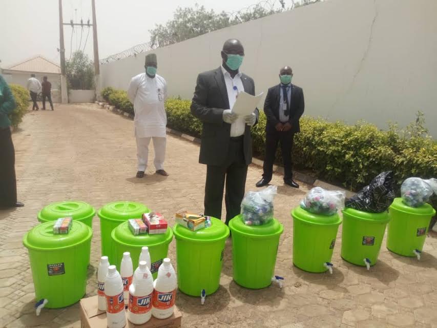 Chairman of Birnin Kebbi Bankers Committee (BKBC) Mr Musa Salihu Sakaba during the presentation of the items