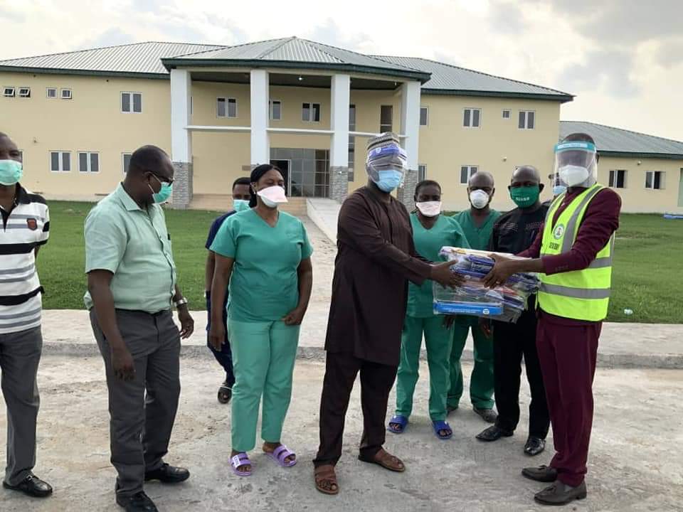 Dr Sunday Ongbabo, Secretary of the COVID-19 Action Committee and Commissioner of Health and Human Services (middle)