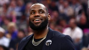 200625113208-lebron-james-spring-hill-super-tease