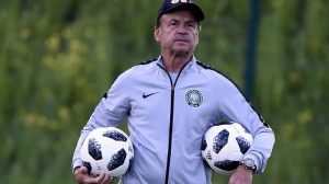 Rohr urges Eagles to brace up for tough times