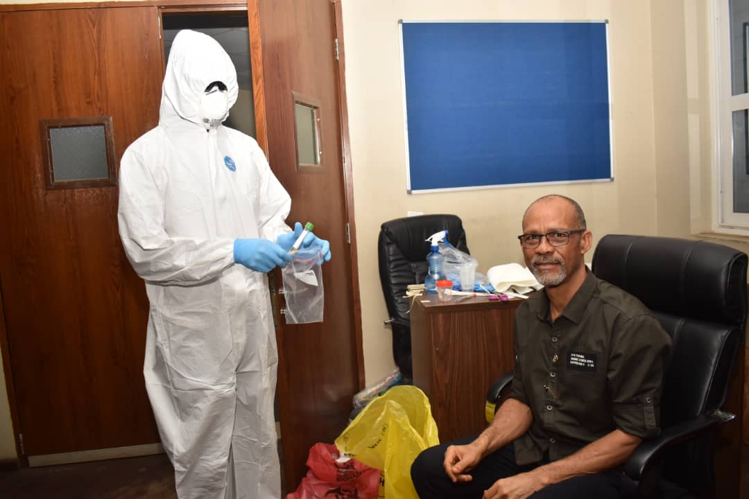 Lagos Commissioner for Health Akin Abayomi (right)