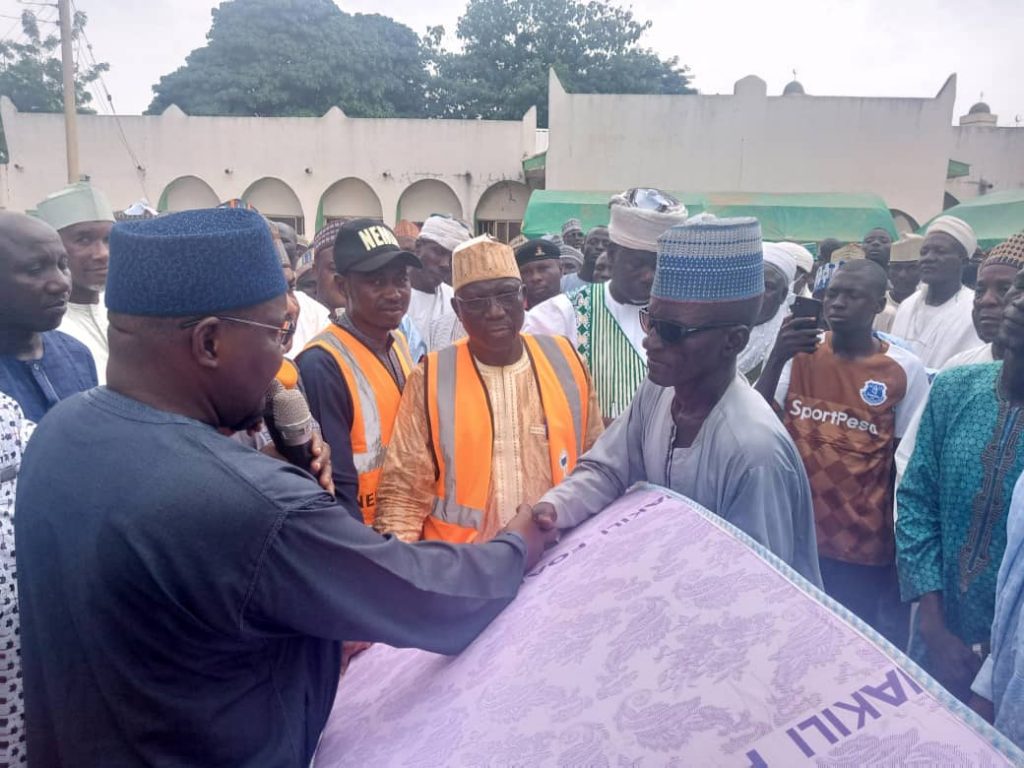 NEMA distributes relief materials to Kebbi flood victims