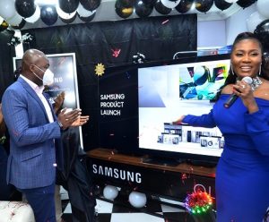 Unveiling-of-QLED-8k-Television-1