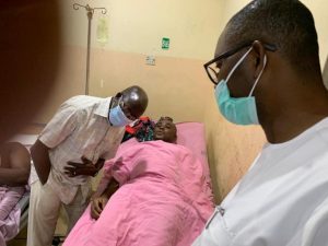 e4c73505-oshiomhole-visiting-hospital-696×522