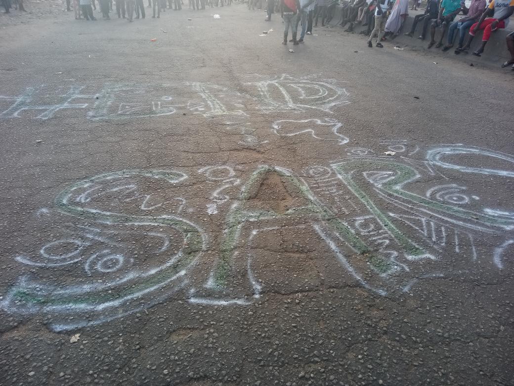 #EndSARS: Protesters block Lagos-Ibadan expressway, many parts of Ibadan