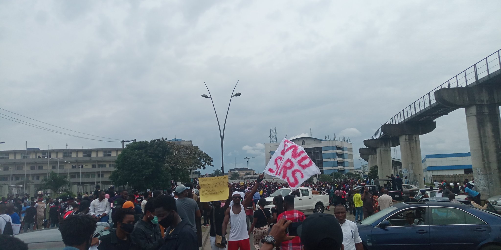 #EndSARS protesters defy Wike’s ban, demonstrate in Port Harcourt