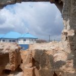 Picture-3-A-busted-fence-during-the-jailbreak-at-Oko-Prison-Benin-e1603463184118