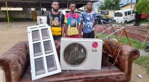 Calabar: Fearing arrests, looted items dumped in waste bins, roadside