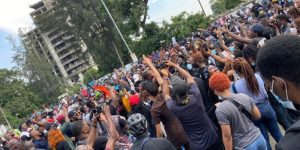e0d78add-endsars-protest-696×348