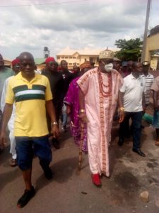 Igwe Ogidi, Alex Onyido and Idemili North LGA Chairman during the inspection of burnt Prof Achebe Library in the council area