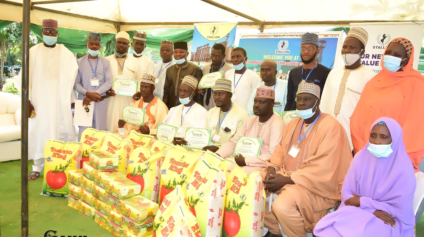 Some of the award recipients at the Popular Farms rice conference in Kano