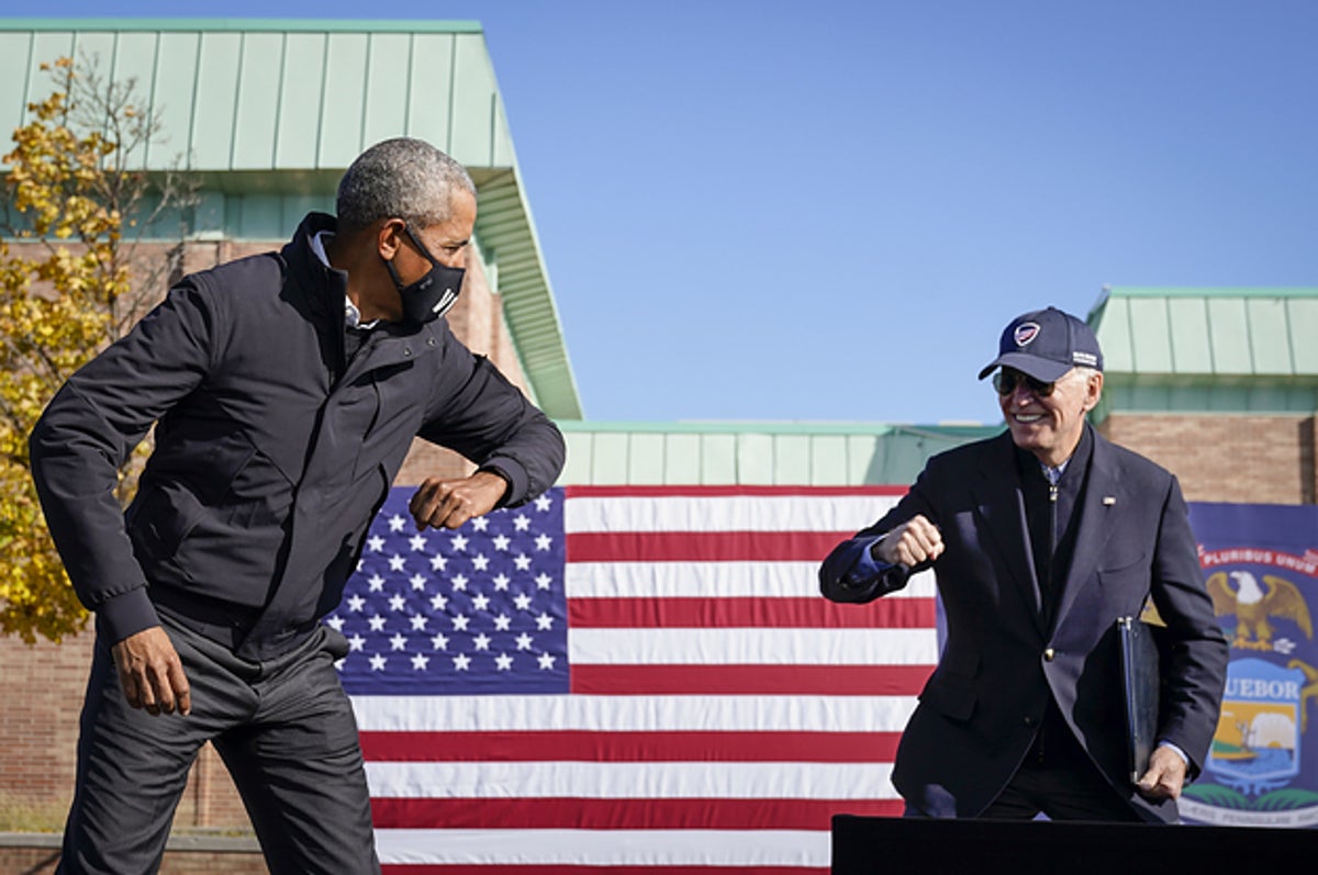 barack-obama-just-congratulated-joe-biden-and-kam-2-8902-1604773224-9_dblbig
