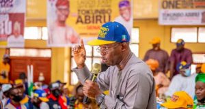 Tokunbo Abiru
