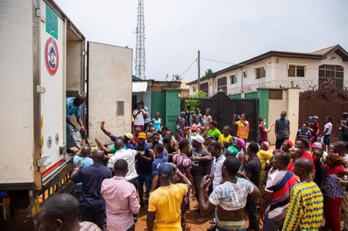 2 dead in stampede as Port Harcourt residents rush for Christmas palliative