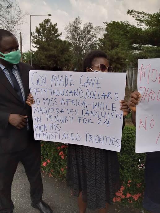 Cross River: We’re still on govt employ, protesting magistrates insist