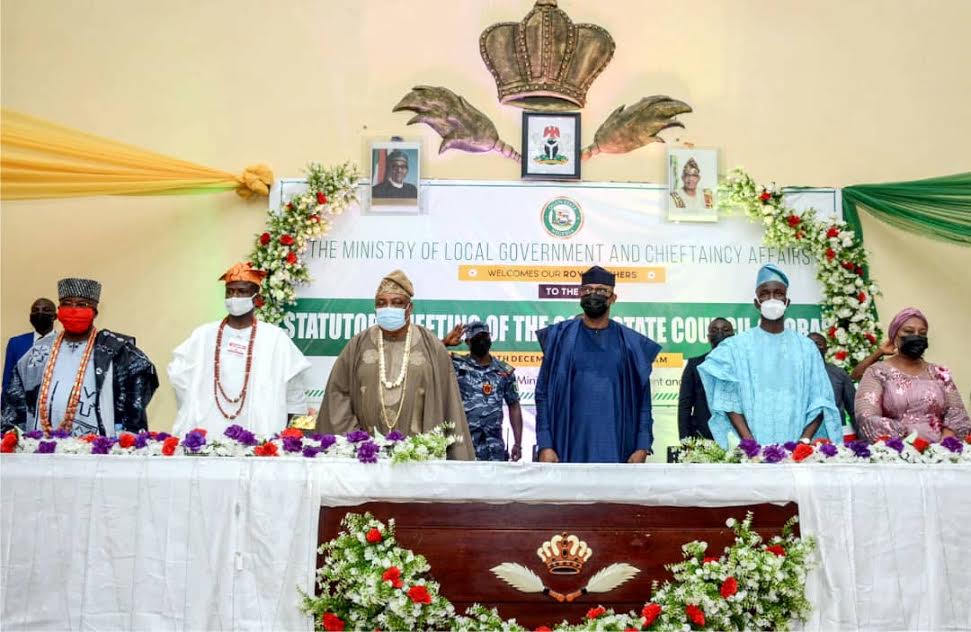 L-R: The Paramount Ruler And Alake of Egbaland, Oba Aremu Adedotun Gbadebo, The Paramount Ruler of Yewaland And Olu of Ilaro, Oba Kehinde Olugbenle, The Paramount Ruler And Akarigbo of Remoland, Oba Babatunde Ajayi and The Ogun State Governor, Prince Dapo Abiodun, the State Commissioner for Local Government And Chieftaincy, Hon. Afolabi Afuape and the Ogun State Head of Service, Alhaja Salmot Ottun, at the Third Statutory Meeting of Ogun State Council of Obas, held at Conference Hall, Obas’ Complex, Oke-Mosan, Abeokuta, Ogun State.