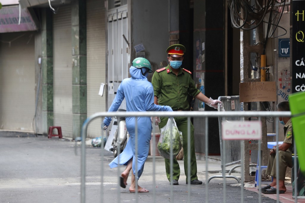 Vietnam locks down village over British coronavirus variant fears