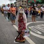 Philippines’ Catholics display devotion to Christ statue, pray for end of pandemic