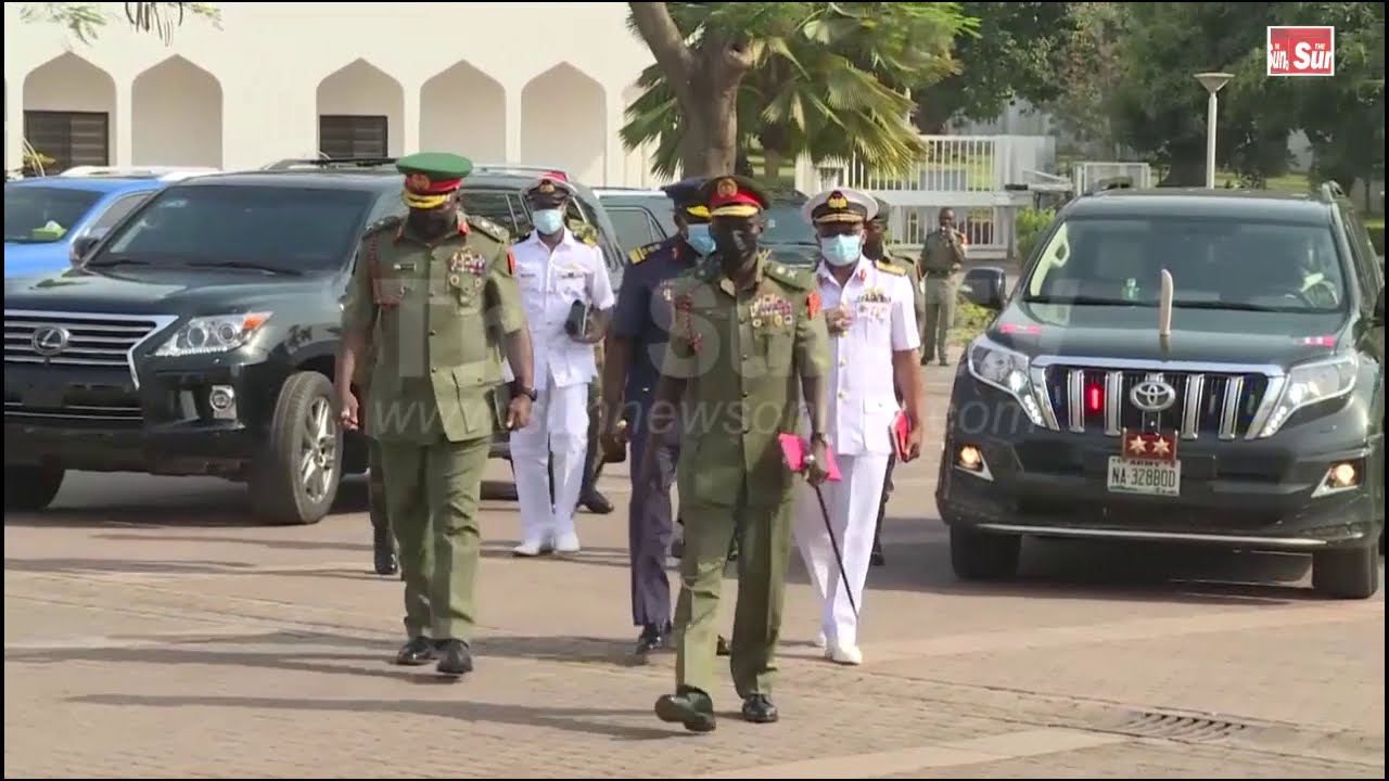 Buhari meets new Service Chiefs [VIDEO]