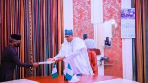 President Muhammadu Buhari (right) with Vice President Yemi Osinbajo
