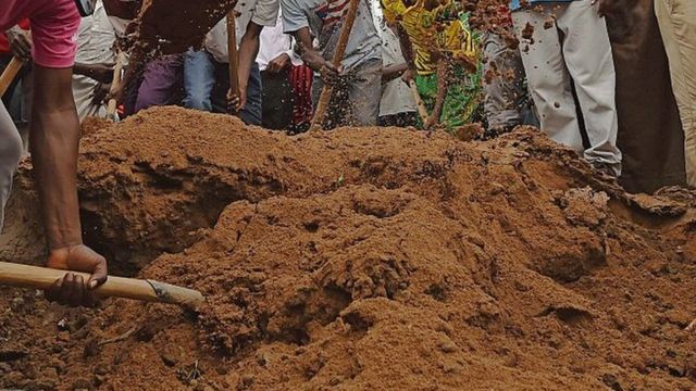 Igbo leader tells Christians to emulate Muslims in burying corpses immediately to avoid spread of pandemic