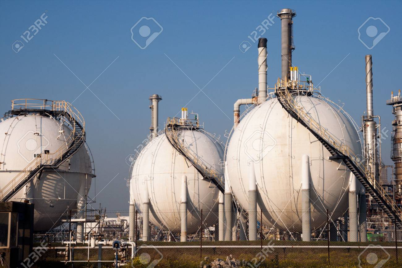 Spherical gas tank farm