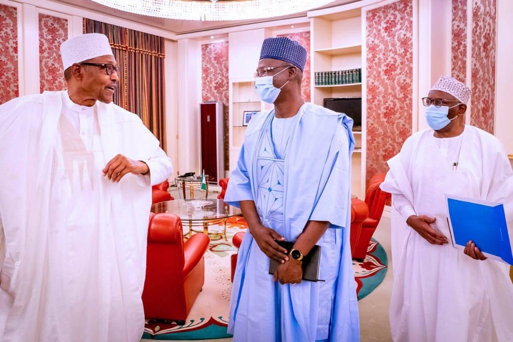 President Muhammadu Buhari (L), Nasarawa Governor Abdullahi Sule (C)