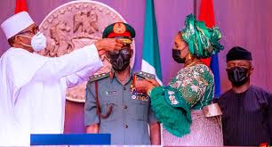 Buhari decorates new Service Chiefs