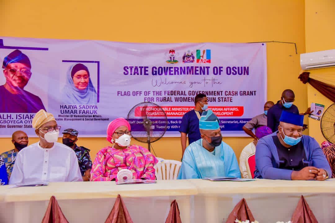 FG offers empowerment grant to 3,500 vulnerable women in Osun