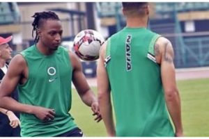 aribo-coll-4-450×300-1