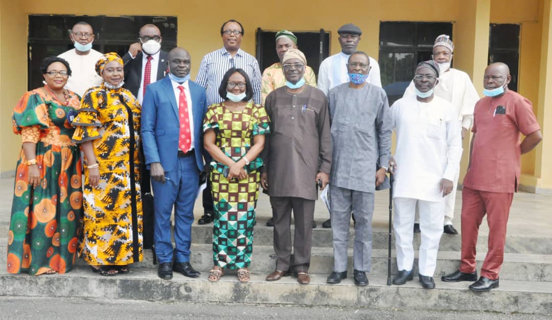 Prof Obi (standing, middle); Chairman, Presidential Visitation Panel to University of Calabar, Prof Bamiro, (beside VC, standing right); Dr Gab Egbe (beside VC, standing left) and others