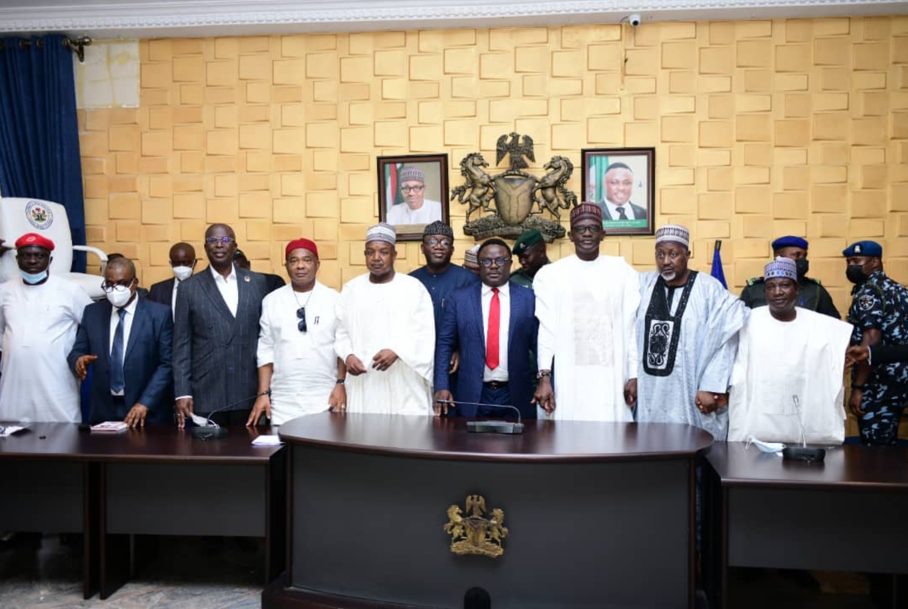 Cross River Governor Ben Ayade (middle) with other APC governors after his defection