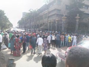Bereaved members hold mini service at Synagogue