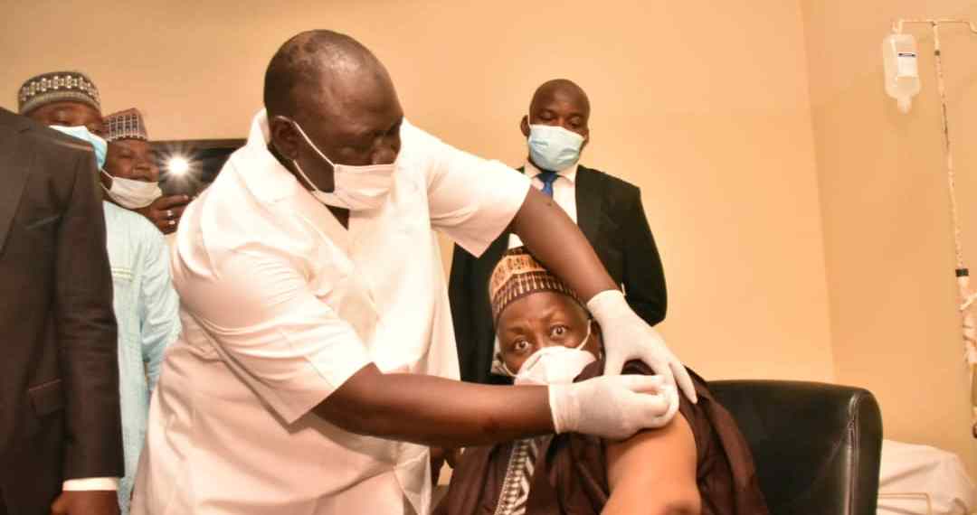 Jigawa: Badaru receives second jab of COVID-19 vaccine