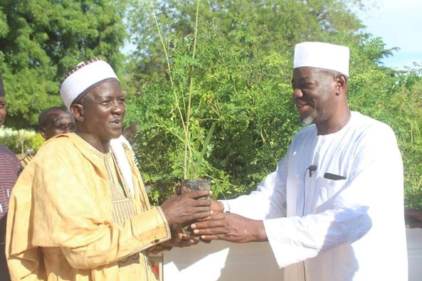Foundation donates 2,000 moringa seedlings to Sokoto Zakka Commission
