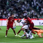 Borussia Moenchengladbach hold Bayern Munich in breathless Bundesliga opener