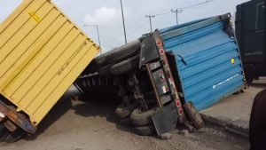 Lagos: Tanker and trailer accident at Amuwo Odofin leave commuters stranded