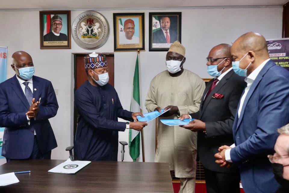 Representatives of the Federal Ministry of Science, Technology and Innovation (FMSTI) and CLINOTECH Laboratory Limited, during the agreement signing