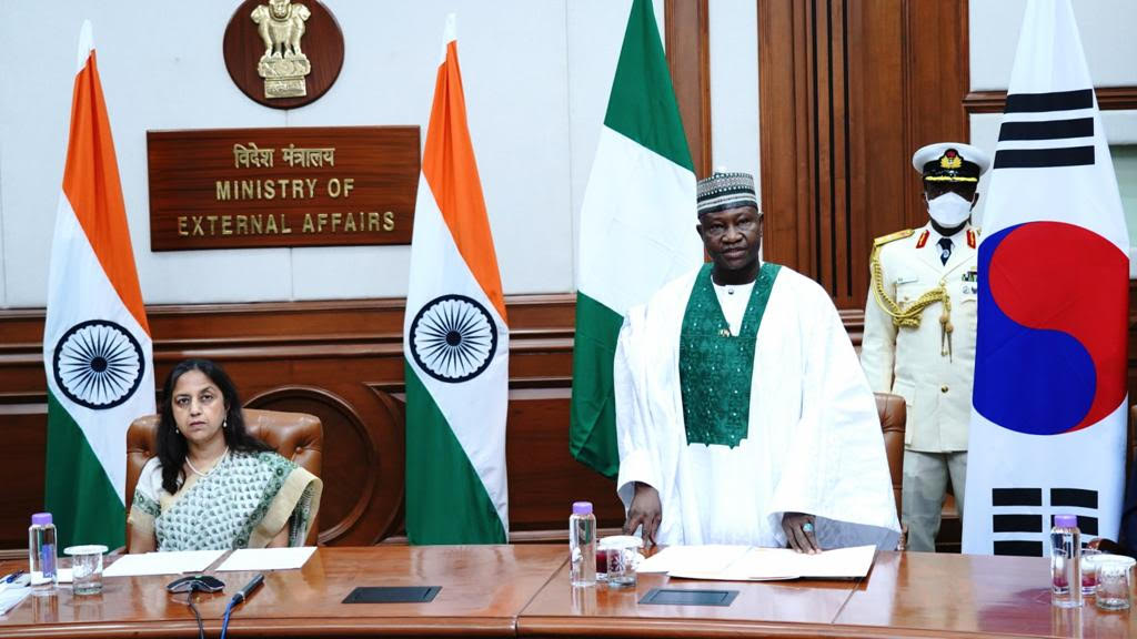 Nigerian envoy to India presents letter of credence to Indian President