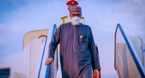 Buhari-arrives-in-abuja-696×375