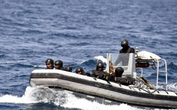 training-against-pirates-in-nigeria-1-570×354