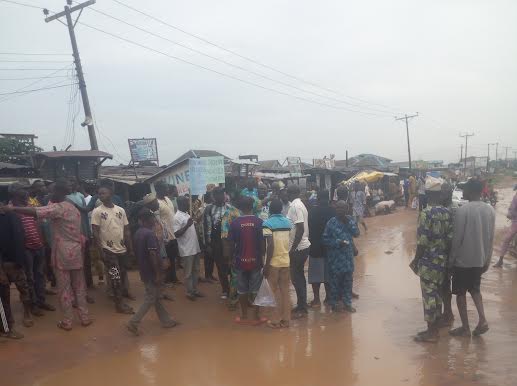 Residents in Ogun communities protest against bad roads