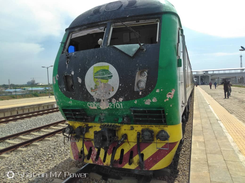 Bandits attack Abuja-Kaduna train, destroy tracks
