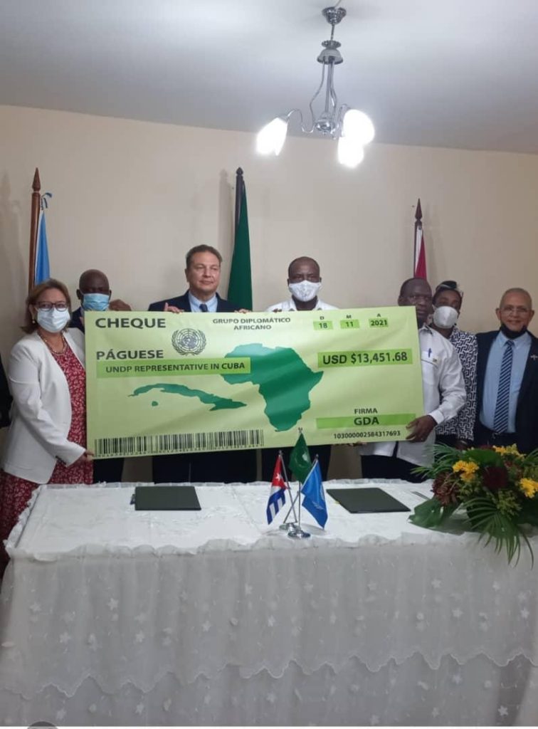cuba-cheque-756×1024