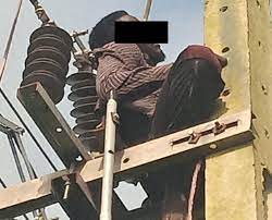 Man mysteriously dies on electricity pole in Ogun