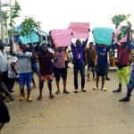 Some of the aggrieved residents demonstrated on the Upper Mission Extension Road in Benin City